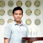 Room & Vespa 2