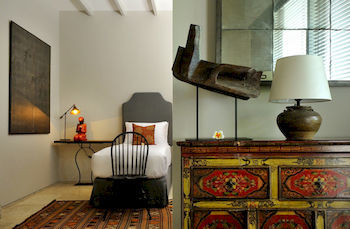 Guest house & Vespa 2 2*
